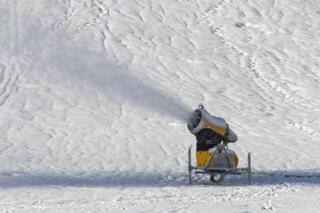 Snowmaking at Štrbské Pleso