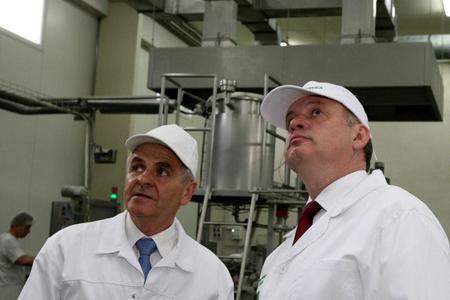 Ján Lunter (l) and President Andrej Kiska (r)