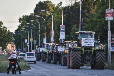 Protesting farmers arrive in Bratislava, June 20.