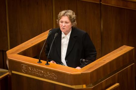Report: Children placed in care without expert opinions