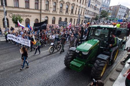 Farmers with tractors awaited the protesting crowd at the SNP Square in Bratislava. 