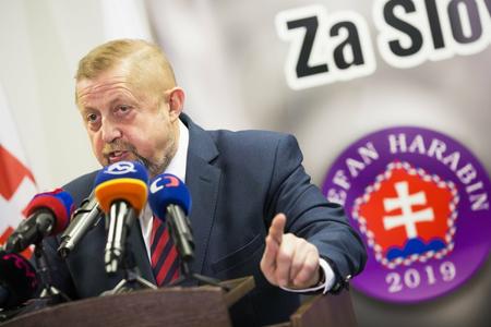 Supreme Court judge Štefan Harabin during his presidential campaign in 2019. 