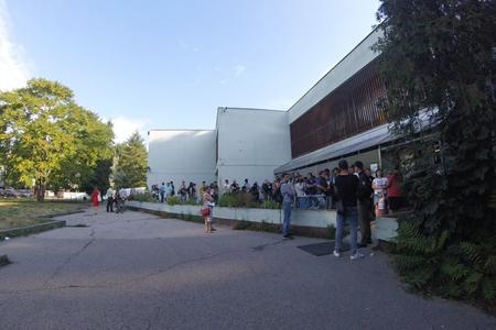 queuing in Petržalka