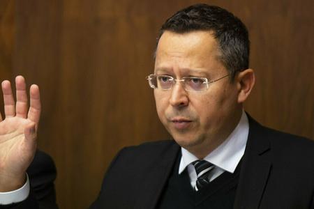 The new Finance Minister Ladislav Kamenický (Smer) will be appointed after Easter. He will replace Peter Kažimír.