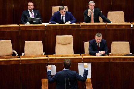 No-confidence vote in Fico postponed