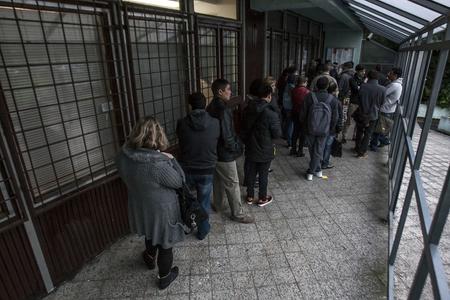 Queues rigged at foreigners’ police, say clients