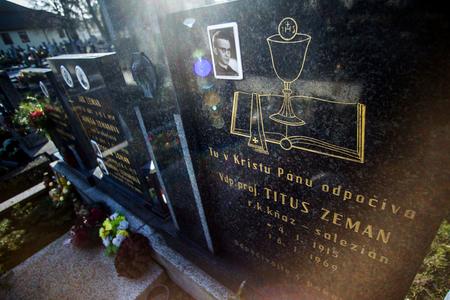 The grave of Titus Zeman