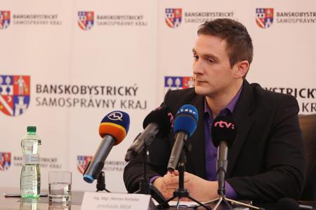 Most-Híd, SNS boycott TV debate because of ĽSNS attendance