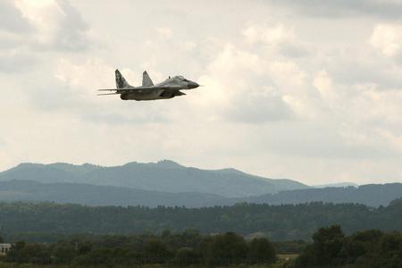 A MiG-29 jet flies above Sliač airport, central Slovakia, on August 22,2016.