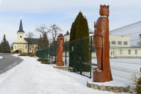 The Alley of Kings in Čečejovce