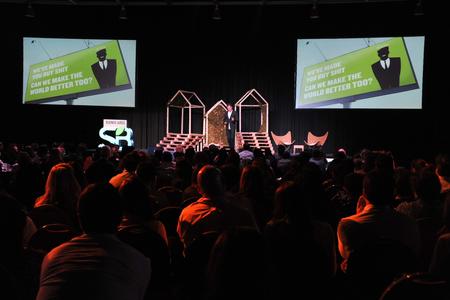 Thomas Kolster speaking