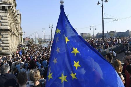 Hungarian and foreign students took to the streets of Budapest to support CEU. 