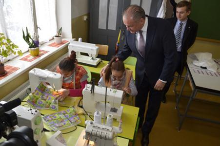 President Andrej Kiska also visited a school in Kežmarok (north-eastern Slovakia) on April 7. 