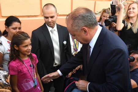 President Kiska meets young Roma runner Annamária Horváthová September 9.