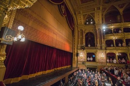 The building of Hungarian State Opera will be closed for renovaiton, and so the ensemble will tour - also Slovakia. 