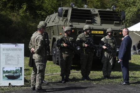 Defence Minister Peter Gajdoš talking with soldiers at Konštrukta-Defence.