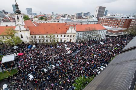 About 5,000 marched against corruption