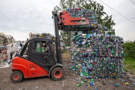 An unflattering record: an average person in Slovakia produces 435 kg of waste