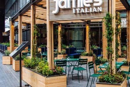Popular British chef Jamie Oliver had to close down 22 restaurants lately. 