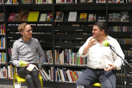 Assaf Alassaf (r) talked about his life and his book in Bratislava