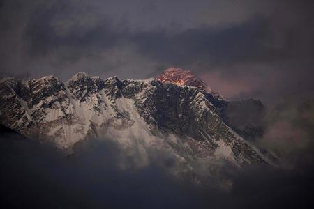 Slovak climbers Hámor and Sabovčík reach the summit of Dhaulagiri in the Himalayas