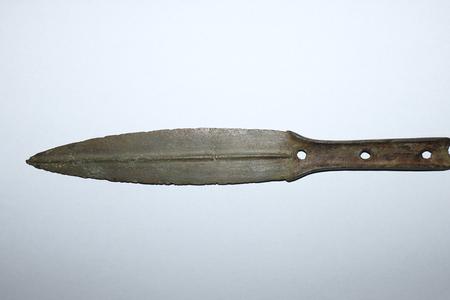 Bronze Age dagger unearthed