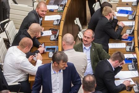How to legitimise an extremist party