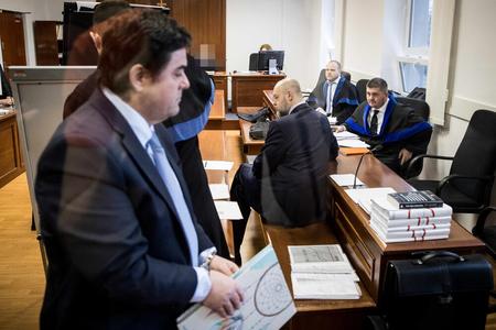 Handwriting expert testifies against Rusko: Signatures are from after 2013