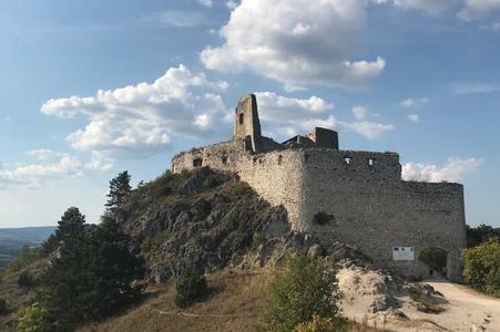 Home of the Bloody Lady Elizabeth Báthory: Čachtice Castle