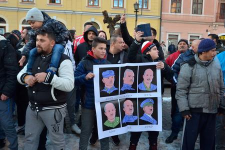 Roma protesting against ĽSNS in Levoča