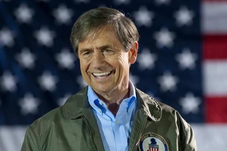 The three-star US Admiral Joe Sestak, who has Slovak roots, is the 25th Democratic candidate for US President.