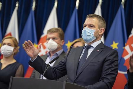 New measures: National emergency and further limits to business
