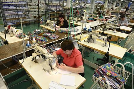 Two of three firms to supply Slovakia with masks raise worries