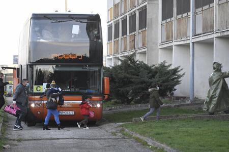 200 people who were brought home through the state repatriation efforts will be quarantined in a student dormitory in Košice. 