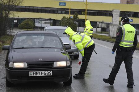 New coronavirus measures: Mandatory isolation for everybody arriving in Slovakia