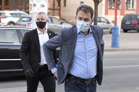 PM Igor Matovič flew in to Krompachy on Wednesday evening to deal with the coronavirus situation in Roma settlements. 
