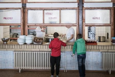 Free school lunches scrapped. Who will benefit?