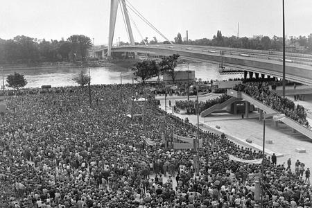 The ceremonial launch of the SNP Bridge on August 26, 1972, the 28th anniversary of the SNP.