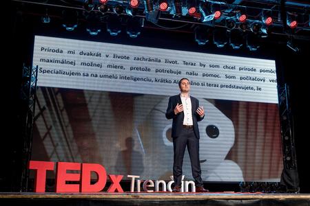 How does artificial intelligence learn?