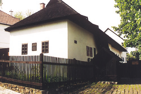 Uhrovec