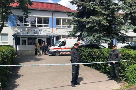 Attacker in VrĂștky school killed one person; he was shot dead by police