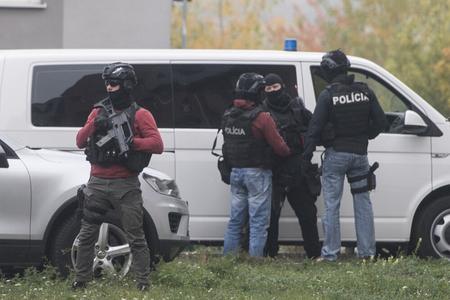 Andruskó escorted to his meeting with the prosecutors. 