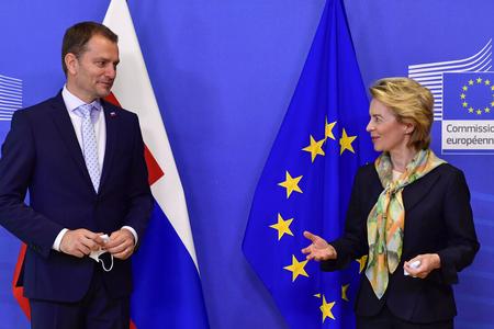 PM Igor Matovič met with EC President Ursula von der Leyen in Brussels on Thursday. Meanwhile at home, he faces a plagiarism scandal. 