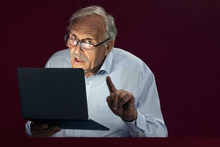 The educational campaign Staroba sa nás dotýka (Old Age Touches Everyone) warns seniors citizens in Slovakia against online threats and disinformation.