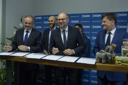 l-r: Andrej Kiska (Za Ľudí), Michal Truban (PS/Spolu), Richard Sulík (SaS), Alojz Hlina (KDH)