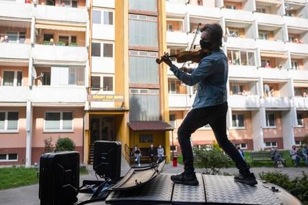 During the pandemic, Slovak violinist Filip Jančík played several open-air concerts in residential areas around Slovakia.


