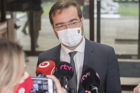 Medical workers critical of how minister is handling the pandemic
