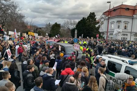 ĽSNS gathering and anti-extremism protest in Trnava