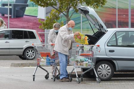 Special shopping hours end, some isolation rules change
