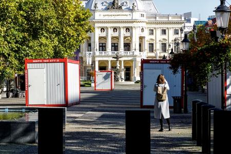 Mobile testing units were built in the Hviezdoslavovo Square in Bratislava.